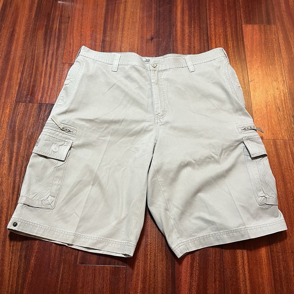 Vintage Lee Shorts Mens 38 11 Tan Cargo Dungarees Can't Bust 'Em Heavy Twill Y2K